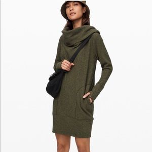 NWOT Lululemon Along the Way Dress